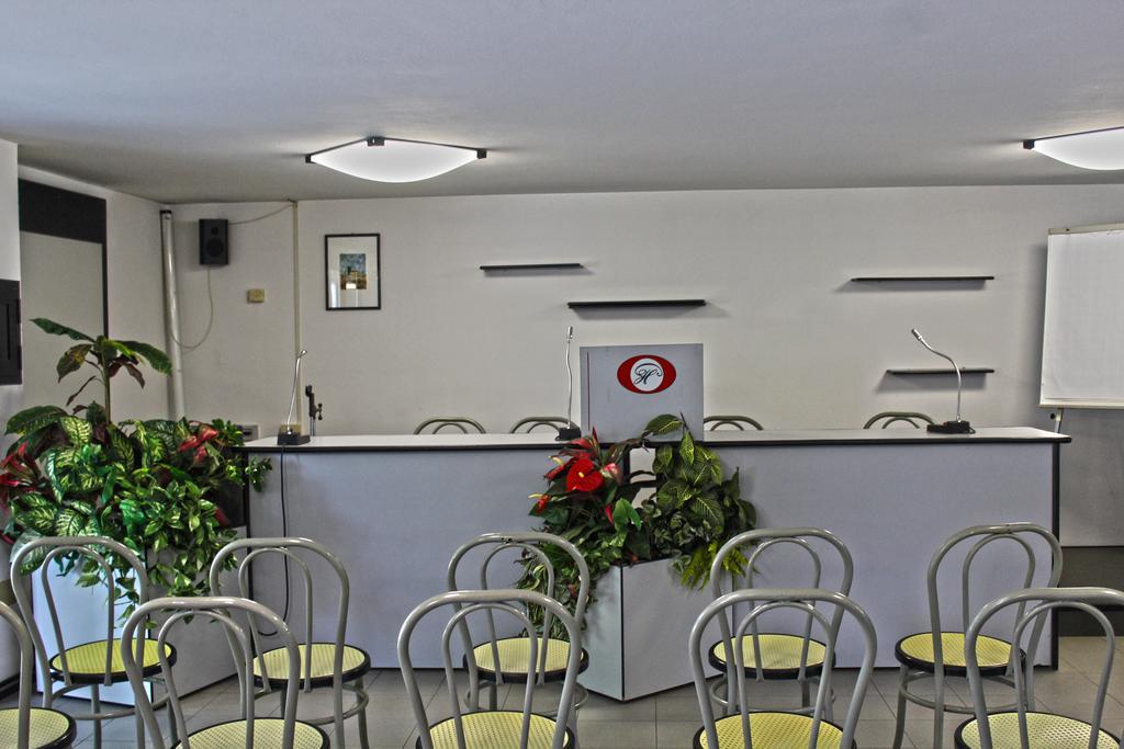 Park Hotel Castrocaro Terme Exterior foto